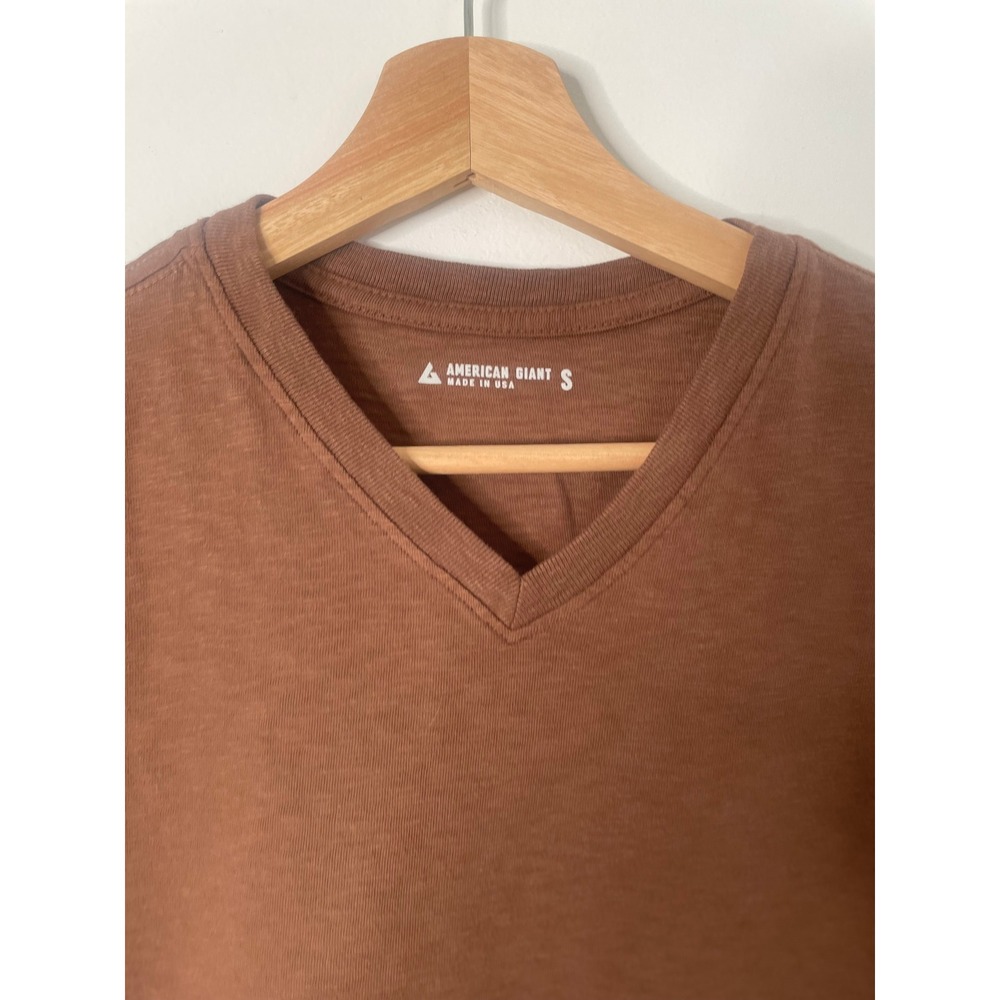 NEW American Giant T-Shirt Mens Small Brown V-Neck Short Sleeve Cotton USA - Picture 4 of 8